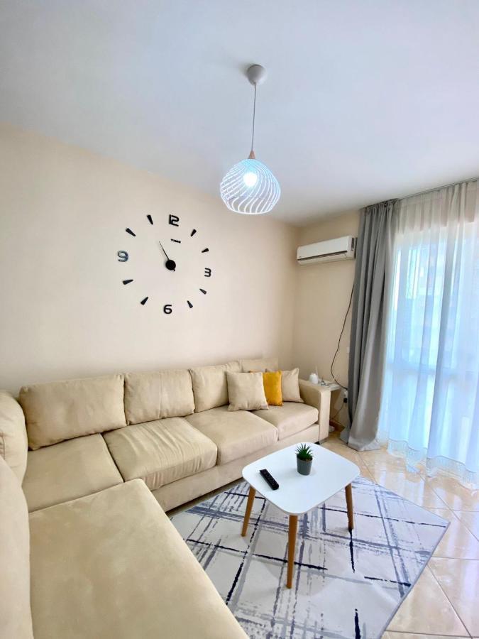 Chlo Apartment 2 Tirana Eksteriør billede