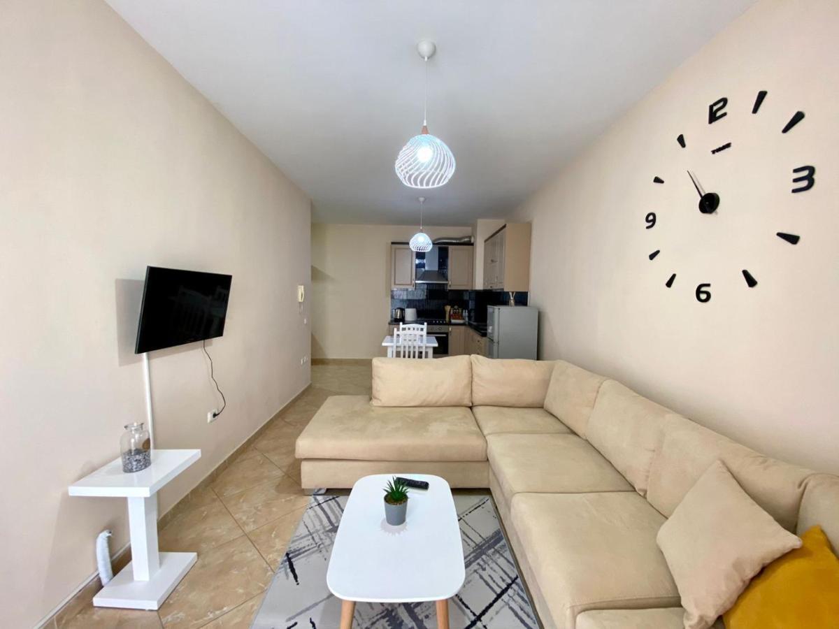 Chlo Apartment 2 Tirana Eksteriør billede