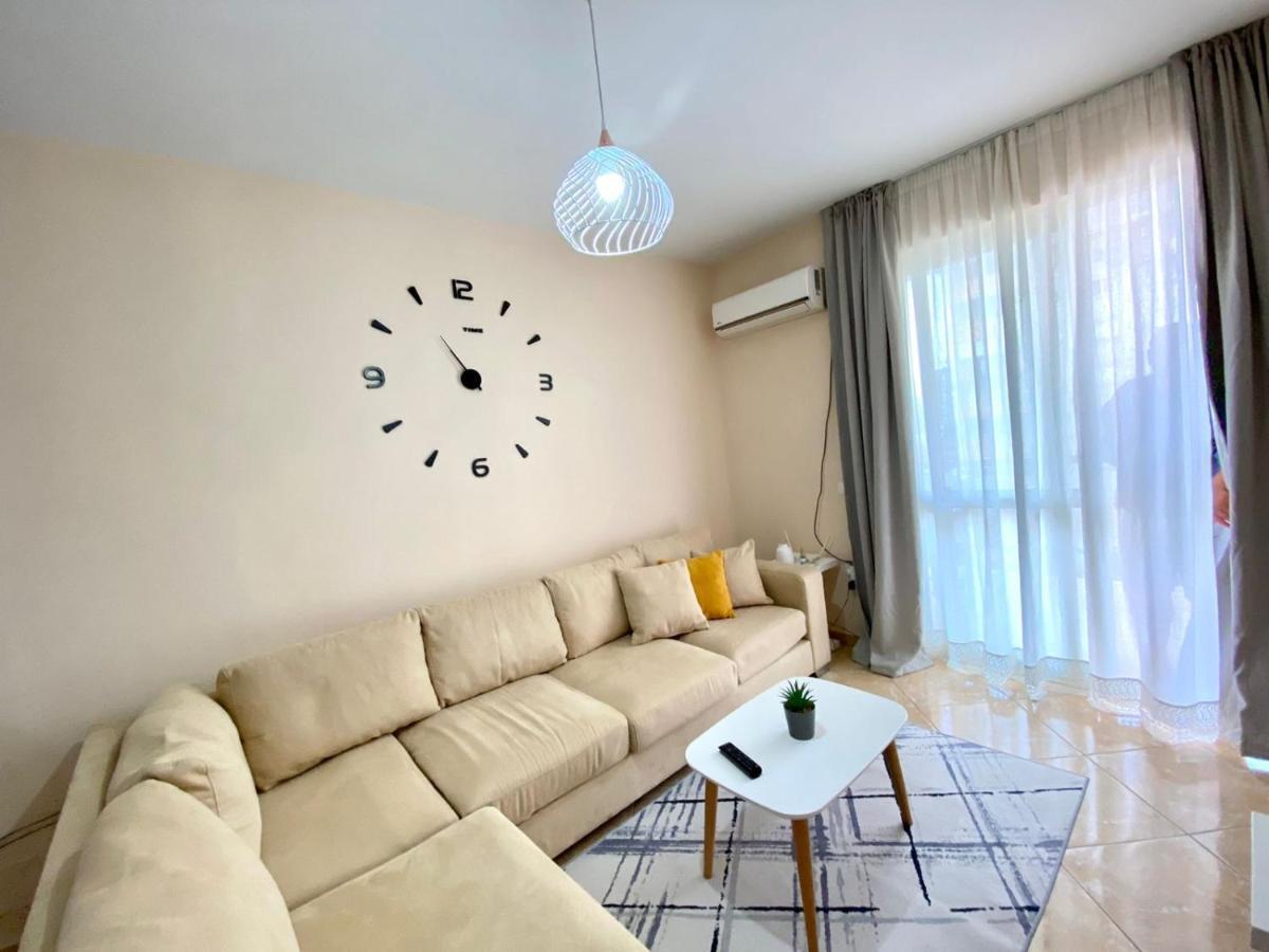 Chlo Apartment 2 Tirana Eksteriør billede