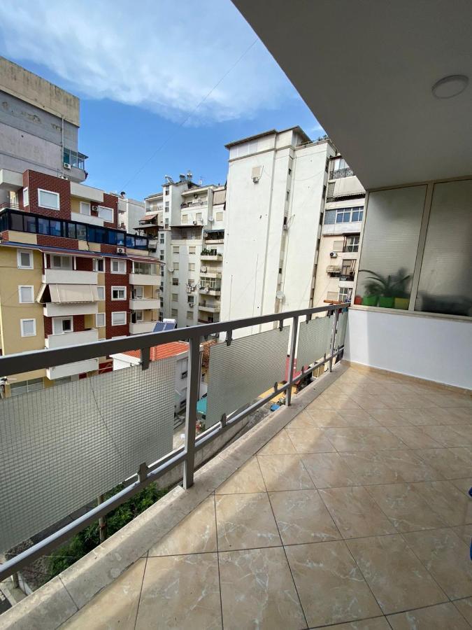 Chlo Apartment 2 Tirana Eksteriør billede